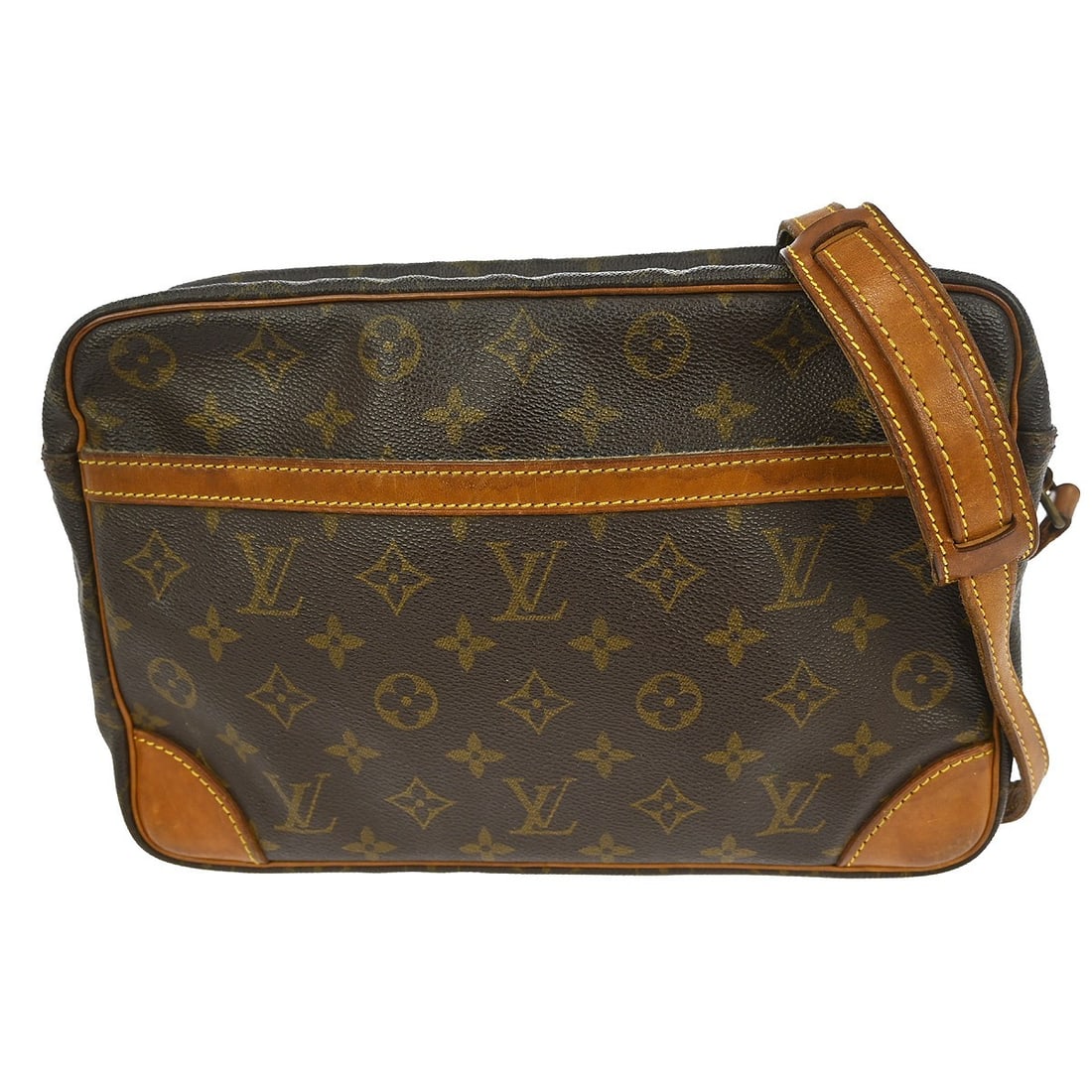 Louis Vuitton Trocadero 30 Monogram Canvas Crossbody Bag M51272: Louis Vuitton Trocadero 30 Monogram Canvas Crossbody Bag M51272 This Louis Vuitton Trocadero 30 crossbody bag features the iconic Monogram canvas exterior with brown leather trim and a brown canvas li