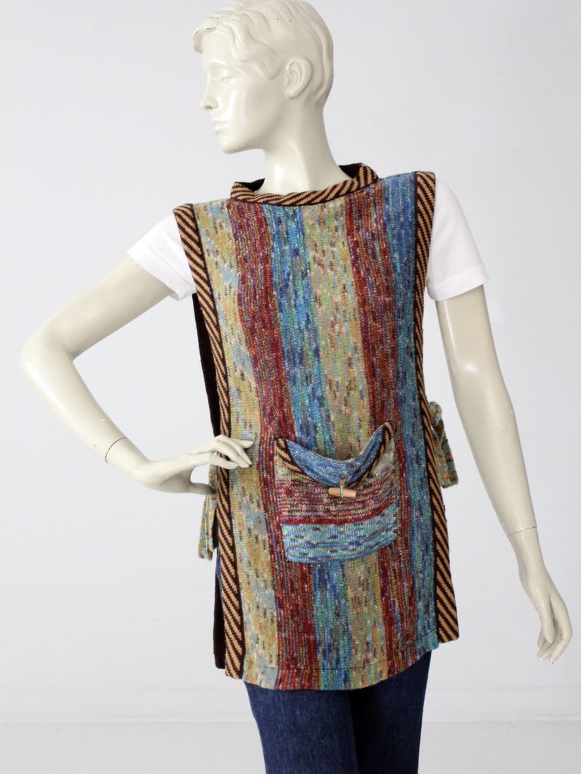 1970s Faded Glory Boho Knit Tunic Top with Pocket: 1970s Faded Glory Boho Knit Tunic Top with Pocket This vintage 1970s knit tunic top by Faded Glory embodies a bohemian style with its ultra-soft fabric and unique design. The tunic features open sides