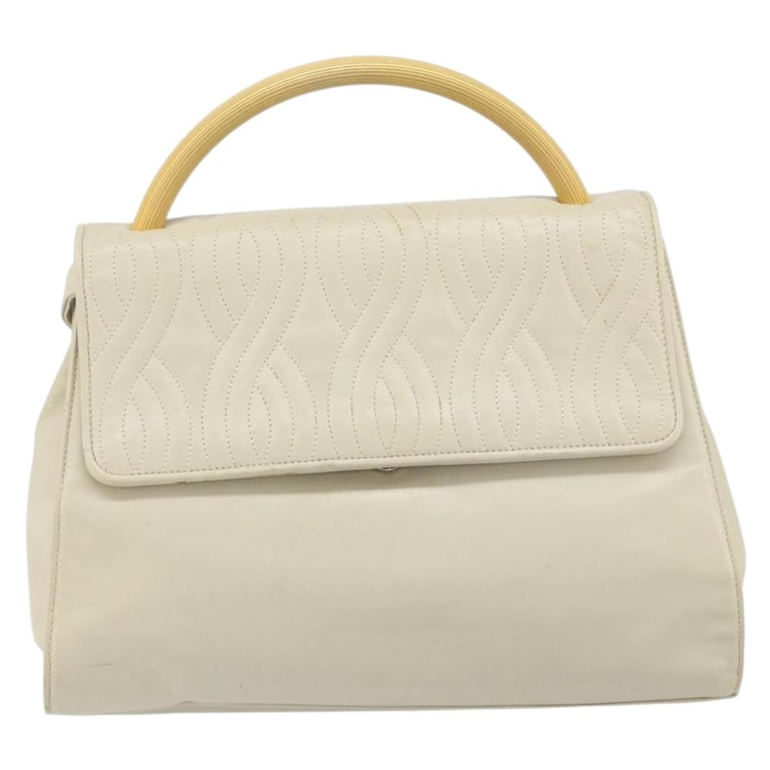 Beige Leather Vintage Fendi Handbag Made in Italy 29cm: Beige Leather Vintage Fendi Handbag Made in Italy 29cm This Fendi vintage handbag is crafted from beige leather and designed for women. It features a classic style with metal fittings and includes bot