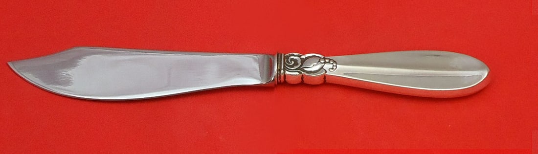Frigast Sterling Silver Princess Fuchsia Fish Knife Custom 8 1/4": Frigast Sterling Silver Princess Fuchsia Fish Knife Custom 8 1/4" This exquisite fish knife is a stunning example of craftsmanship from Frigast, featuring a beautiful Princess Fuchsia pattern. Made fr