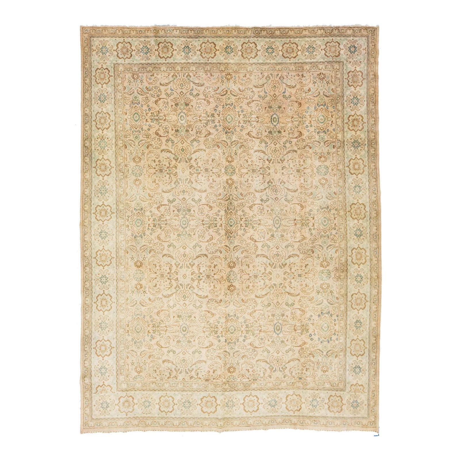 Antique Persian Mahal Wool Rug 10'2 x 13'8 Floral Design 1910s: Antique Persian Mahal Wool Rug 10'2 x 13'8 Floral Design 1910s This exquisite handcrafted Persian Mahal wool rug, dating back to the 1910s, features a traditional floral pattern that beautifully combi