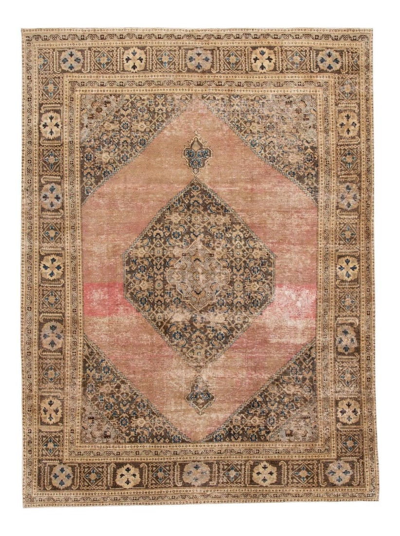 Handmade Vintage Shabby Chic Wool Rug 7'8 x 10'2 Pink Brown: Handmade Vintage Shabby Chic Wool Rug 7'8 x 10'2 Pink Brown This stunning vintage shabby chic hand-knotted wool rug features a captivating pink and brown field adorned with a geometric distressed desi