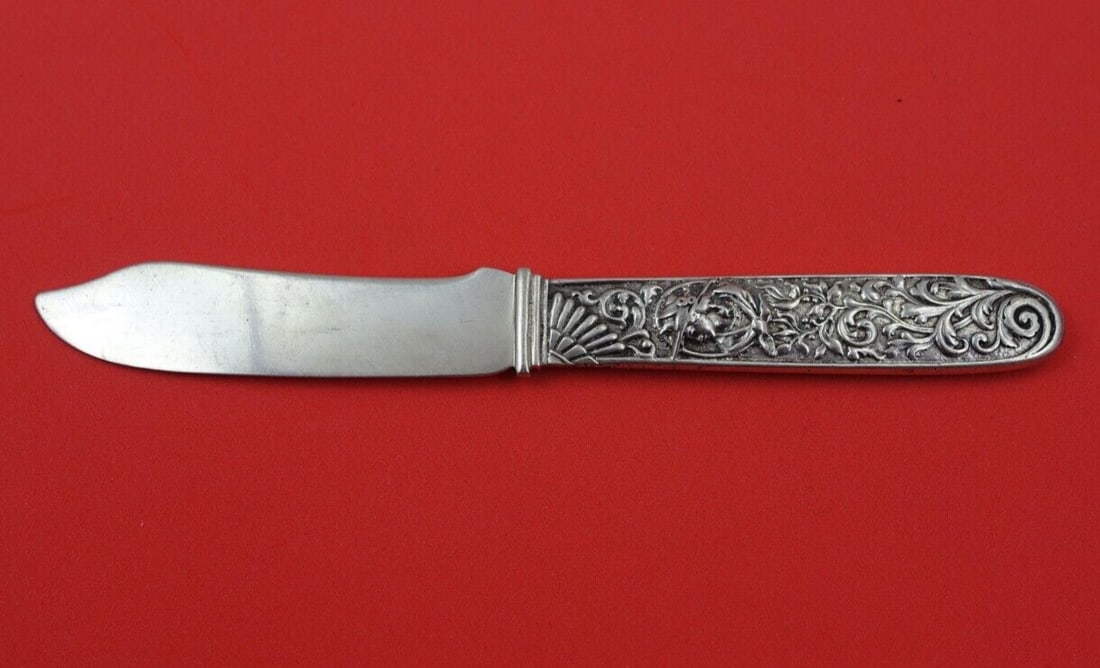 Gorham Number 20 Sterling Silver Fruit Knife Medallion Motif 6 1/4": Gorham Number 20 Sterling Silver Fruit Knife Medallion Motif 6 1/4" This exquisite fruit knife showcases the classic Number 20 pattern by Gorham, crafted from high-quality sterling silver. With a flat