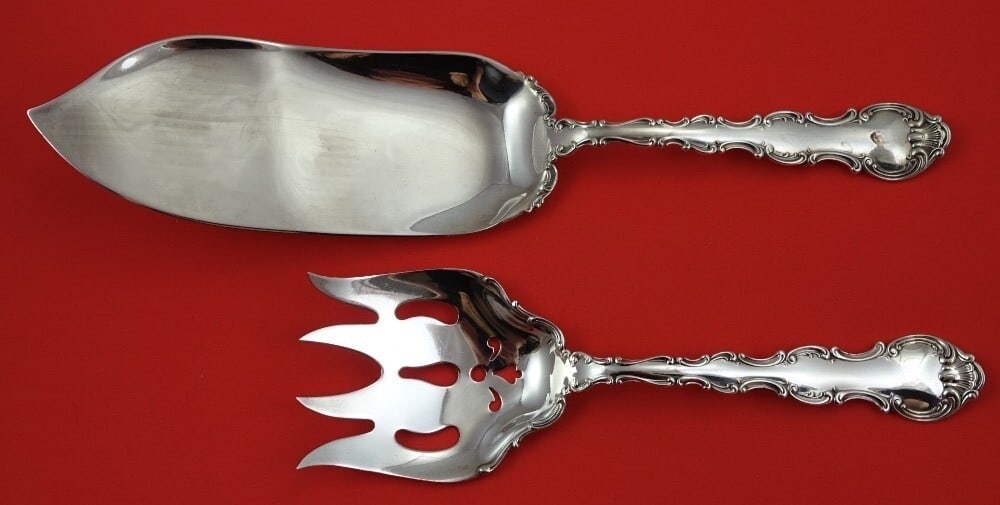 Gorham Strasbourg Sterling Silver Fish Serving Set with Lacing: Gorham Strasbourg Sterling Silver Fish Serving Set with Lacing Enhance your dining experience with this exquisite Strasbourg Fish Serving Set by Gorham, crafted in fine Sterling Silver. The set includ