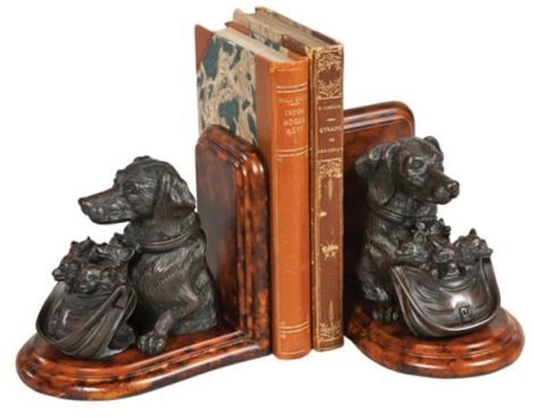 Charming Resin Bookend with Dog and Fox Kits Lodge Style (1 of 1)