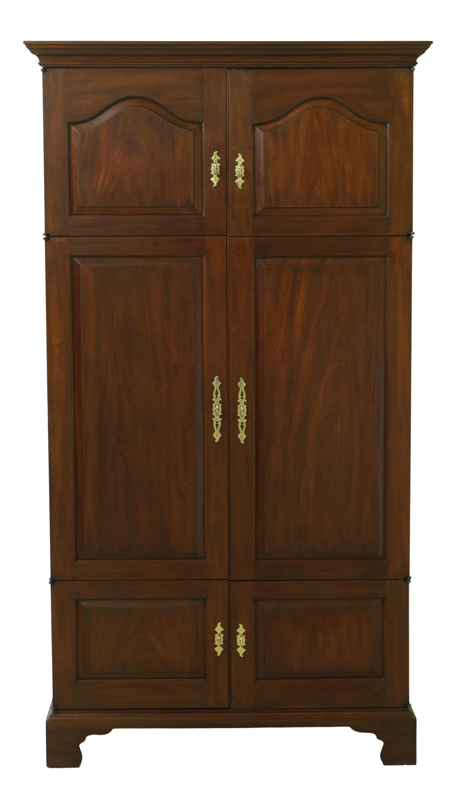 Henkel Harris Model 1200 Mahogany TV Cabinet Chippendale Style: Henkel Harris Model 1200 Mahogany TV Cabinet Chippendale Style This stunning Henkel Harris 6 Door TV Cabinet, crafted from solid mahogany, showcases high-quality construction and elegant Chippendale s