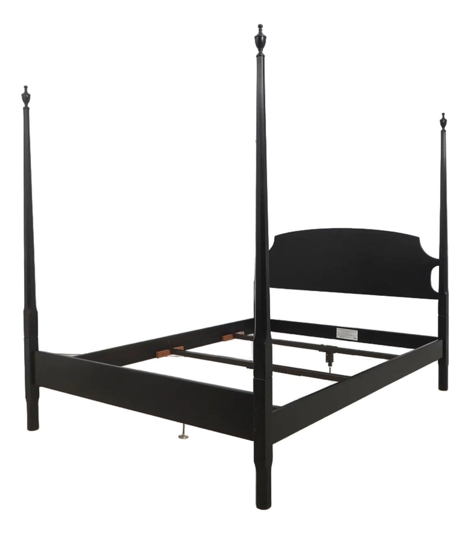 Queen Bed with Tapered Posts in Black Wood Country Style (1 of 10)