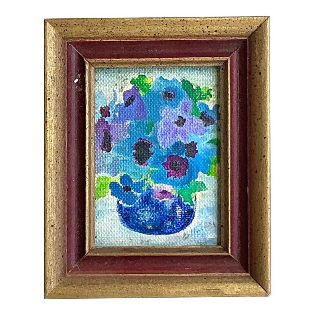 Vintage Regency Floral Oil Painting in Gold Frame: Vintage Regency Floral Oil Painting in Gold Frame Enhance your gallery wall with this charming Vintage Regency floral oil painting on board. Featuring a delightful arrangement of bold purple and blue