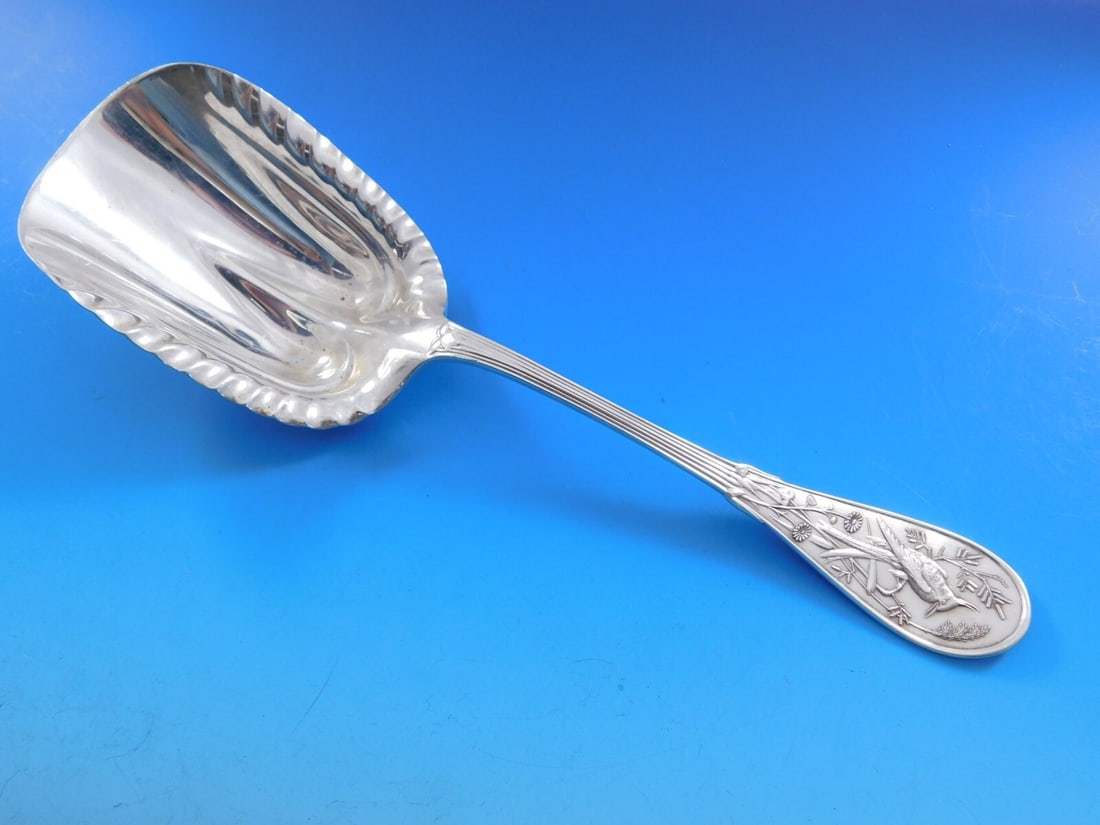 Tiffany & Co Japanese Sterling Silver Fluted Cracker Scoop 9.5": Tiffany & Co Japanese Sterling Silver Fluted Cracker Scoop 9.5" This exquisite serving piece is a 9 1/2" cracker scoop from the Japanese pattern by Tiffany & Co. Crafted from high-quality sterling sil