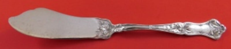 International Edgewood Sterling Silver Master Butter Knife 7 1/4": International Edgewood Sterling Silver Master Butter Knife 7 1/4" This beautifully crafted Master Butter Knife features a flat handle and is part of the Edgewood pattern by International. Made from hi