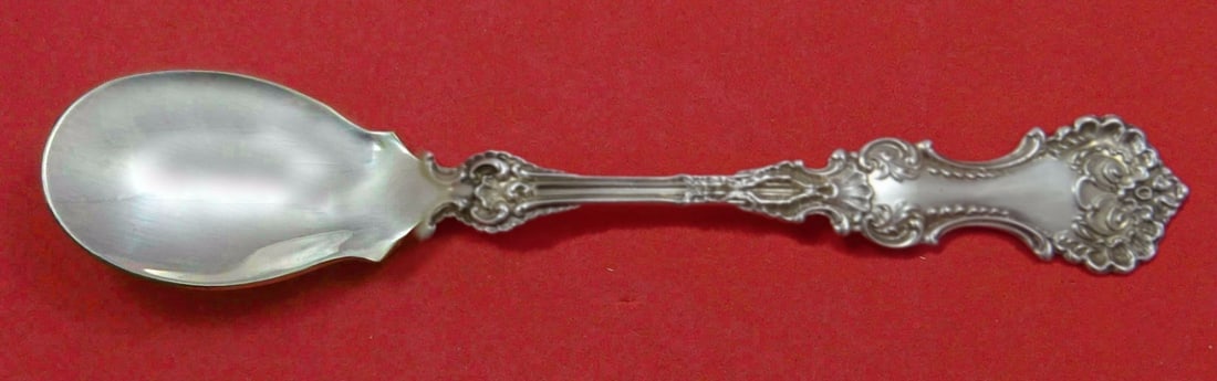 Whiting Pompadour Sterling Silver Ice Cream Spoon Custom Made 5 3/4": Whiting Pompadour Sterling Silver Ice Cream Spoon Custom Made 5 3/4" Indulge in a touch of elegance with this custom-made Pompadour ice cream spoon by Whiting. Crafted from high-quality sterling silve