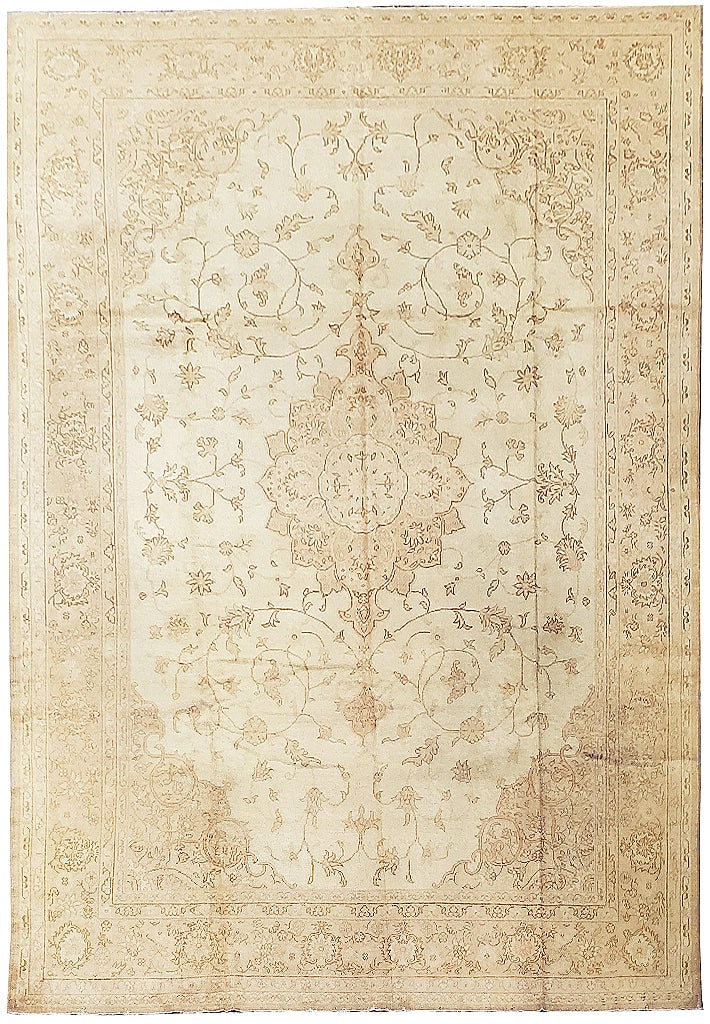 Hand-Knotted 8.8 x 12.9 Khaki Antique Ushak Area Rug (1 of 6)