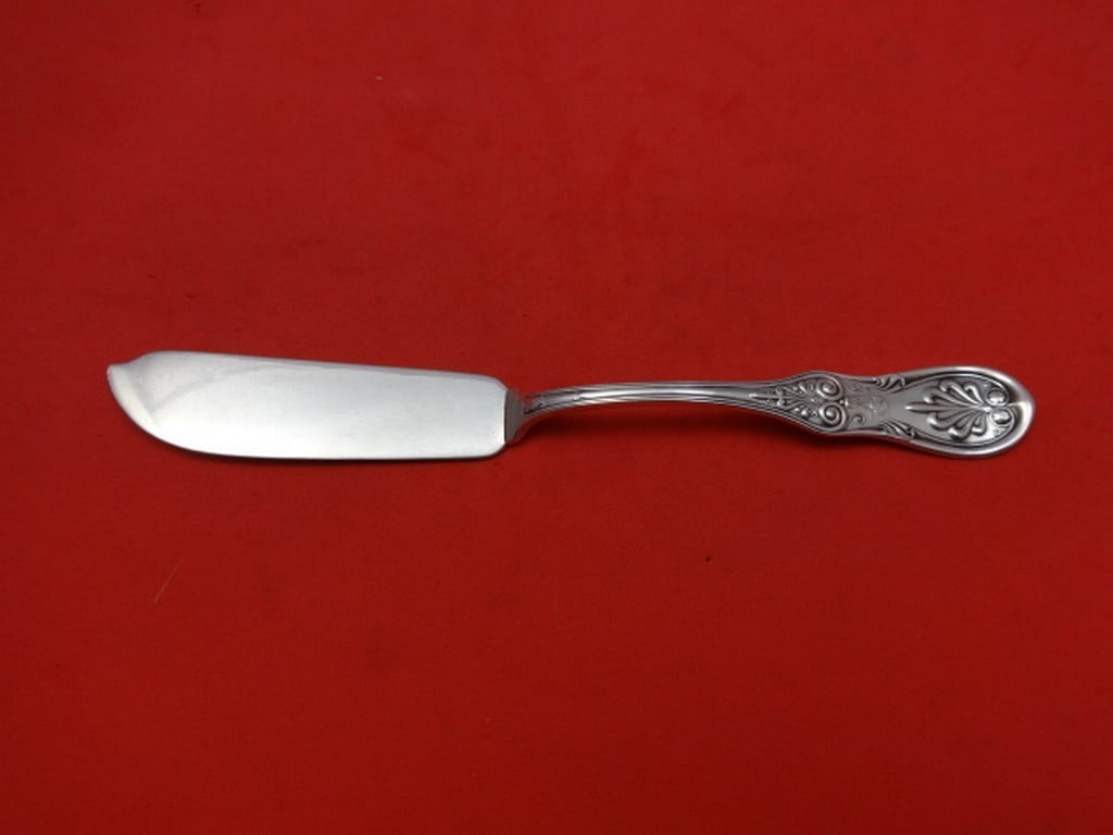 Tiffany & Co. Saratoga Sterling Silver Master Butter Knife 8": Tiffany & Co. Saratoga Sterling Silver Master Butter Knife 8" This exquisite master butter knife is crafted from sterling silver and features the elegant Saratoga pattern by Tiffany & Co. Measuring 8