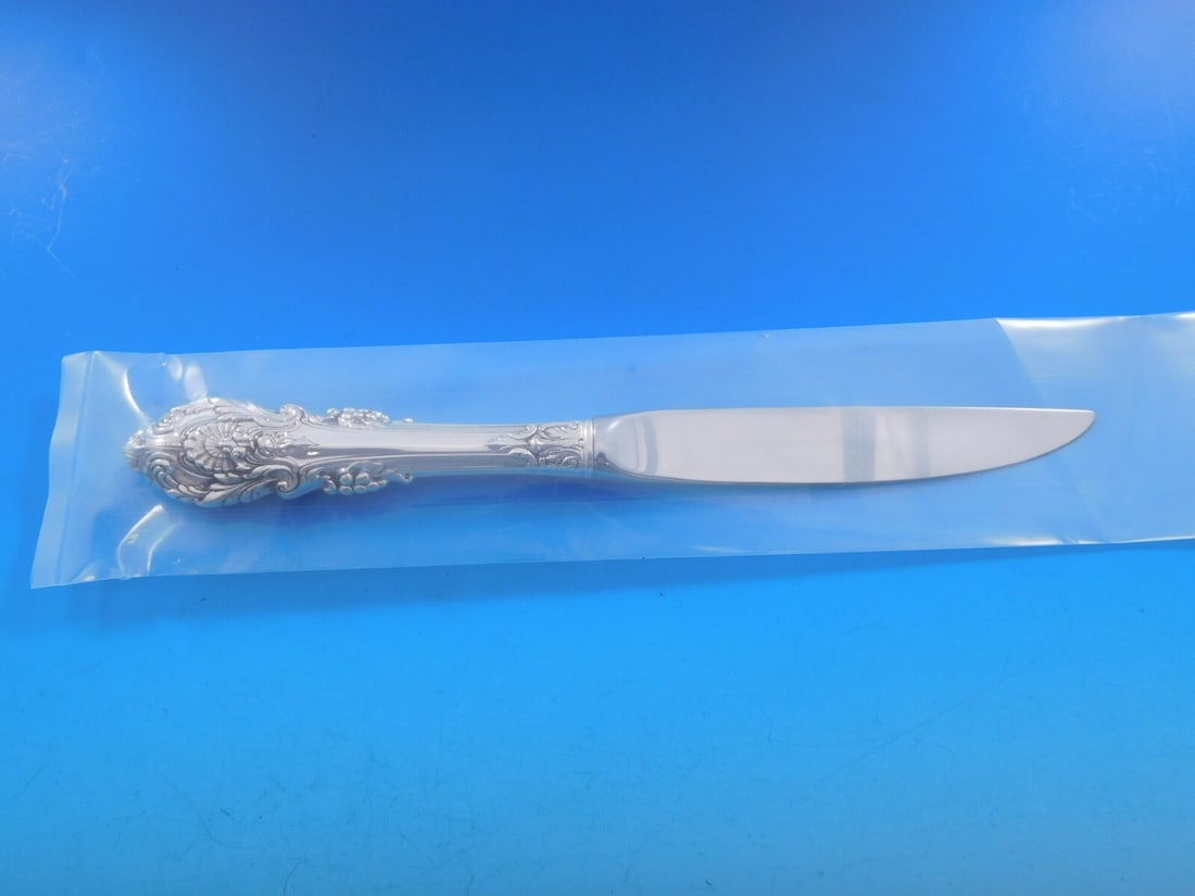 Wallace Sir Christopher Sterling Silver Steak Knife 8 3/8 Custom Stainless Blade: Wallace Sir Christopher Sterling Silver Steak Knife 8 3/8 Custom Stainless Blade This exquisite Sir Christopher steak knife by Wallace features a beautifully crafted sterling silver hollow handle, mea