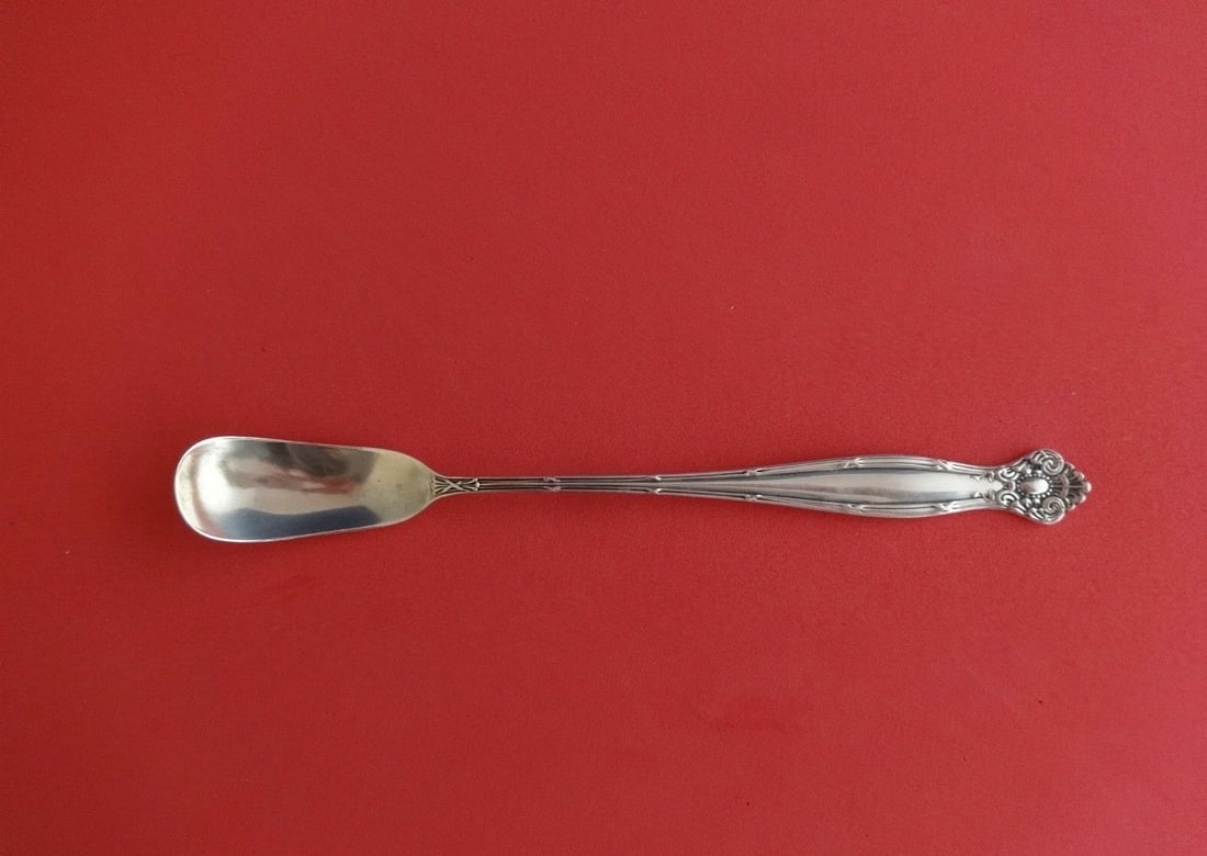 Towle Empire Sterling Silver Horseradish Scoop 6 1/4 Inch Serving Spoon: Towle Empire Sterling Silver Horseradish Scoop 6 1/4 Inch Serving Spoon This exquisite horseradish scoop is crafted in the Empire pattern by Towle, showcasing a timeless design that dates back to 1850