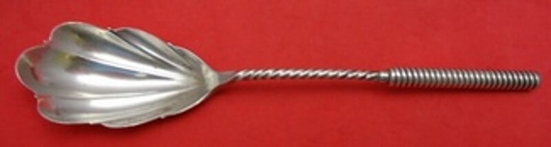 Whiting Twist #6 Sterling Silver Sugar Spoon 6 1/8 Inch Shell Bowl (1 of 2)