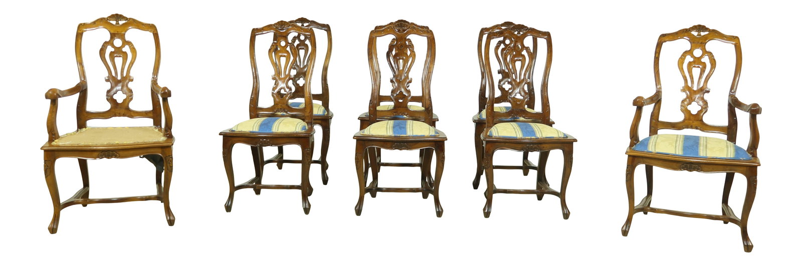 Vintage Set of 8 Italian Walnut Carved Dining Chairs: Vintage Set of 8 Italian Walnut Carved Dining Chairs This exquisite set of 8 Italian walnut carved dining room chairs showcases timeless craftsmanship and elegant design, reflecting a classic 18th-cen
