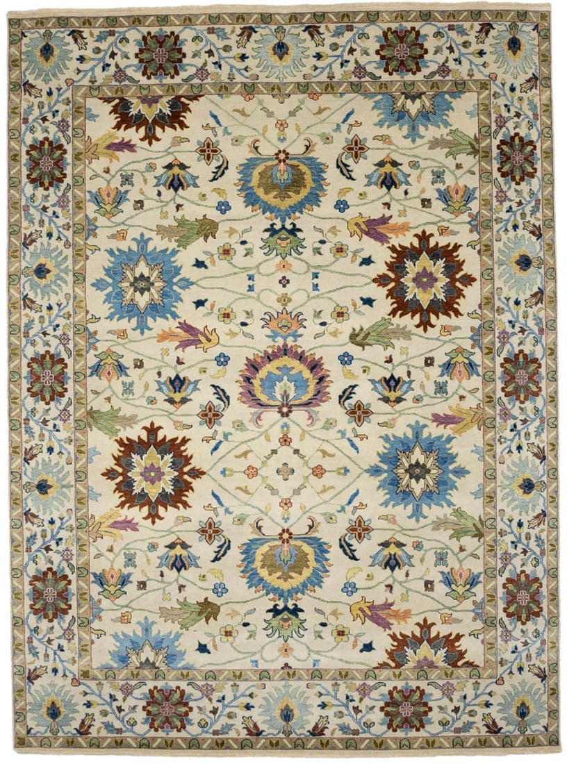 Ivory Floral Hand-Knotted Wool Oriental Rug 9x12 ft: Ivory Floral Hand-Knotted Wool Oriental Rug 9x12 ft Enhance your living space with this exquisite 9x12 ft Ivory Floral Hand-Knotted Chobi Wool Oriental Rug. Crafted in India, this beautiful area rug f