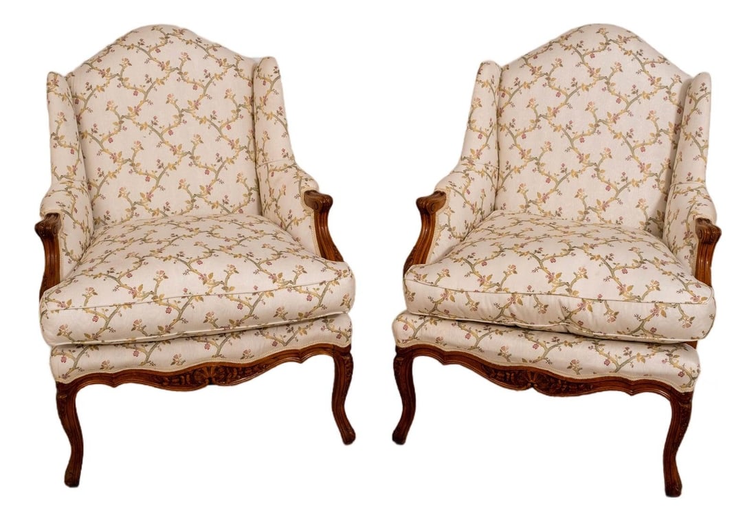 Vintage French Louis XV Style Carved Upholstered Bergere Chairs Pair (1 of 10)