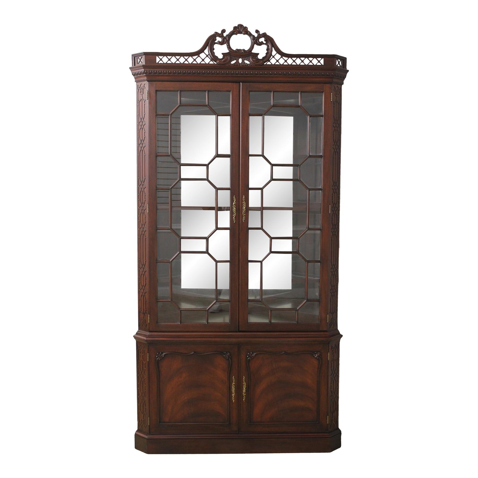 Henkel Harris Mahogany Corner China Cabinet Chippendale Style Lighted #1192 (1 of 10)