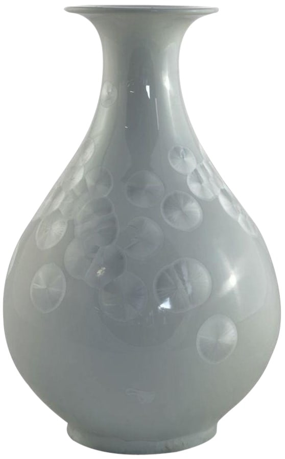 Handmade Neo-Classical Revival White Crystal Shell Vase (1 of 1)