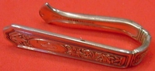 Gorham Saint Dunstan Chased Sterling Silver Napkin Clip 2 1/8" (1 of 1)