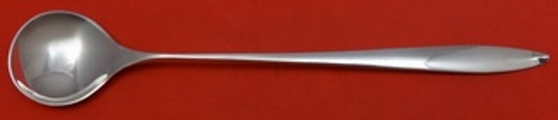 Sterling Silver Iced Tea Spoon Vespera Pattern by Towle 7 3/4 Inch: Sterling Silver Iced Tea Spoon Vespera Pattern by Towle 7 3/4 Inch This is a Towle Vespera pattern iced tea spoon crafted from sterling silver. The spoon measures 7 3/4 inches in length and is not mon