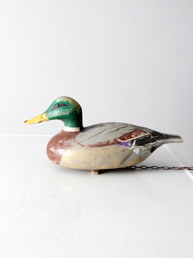 Vintage 1967 Victor D-9 Mallard Duck Decoy with Chain (1 of 11)