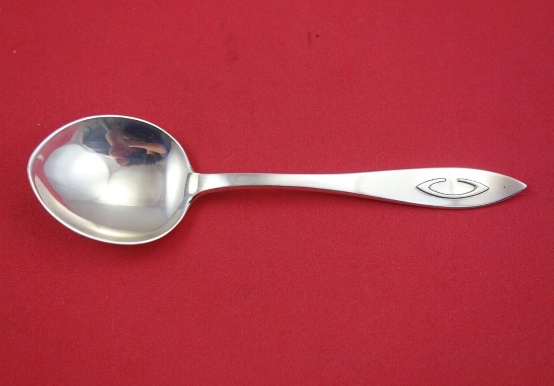 Shreve Sterling Silver Buckingham Narrow Bouillon Spoon Mono C 5 3/4: Shreve Sterling Silver Buckingham Narrow Bouillon Spoon Mono C 5 3/4 This elegant bouillon soup spoon is crafted from high-quality sterling silver and features the classic Buckingham Narrow pattern by
