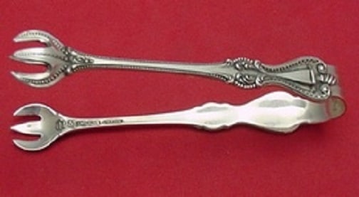 Towle Old Colonial Sterling Silver Sugar Tong 4 Inch (1 of 1)