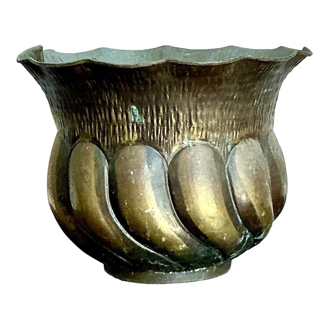 Vintage Italian Hammered Brass Planter with Scalloped Rim (1 of 5)