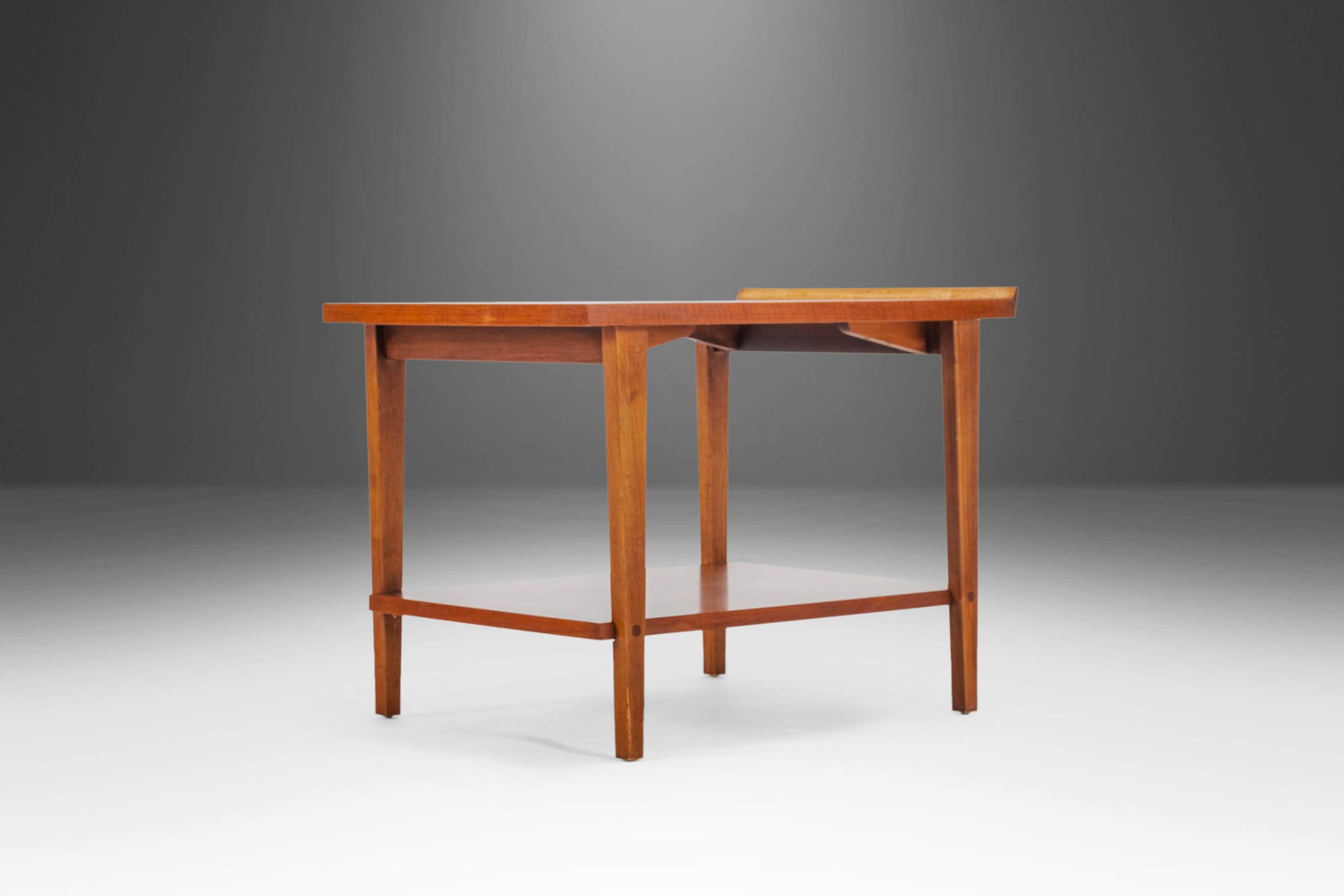 Lane Mid Century Modern Walnut Two Tiered End Table 1960s: Lane Mid Century Modern Walnut Two Tiered End Table 1960s This Mid Century Modern two-tiered end table by Lane, crafted in the USA during the 1960s, features a minimalist design with a contoured lip a