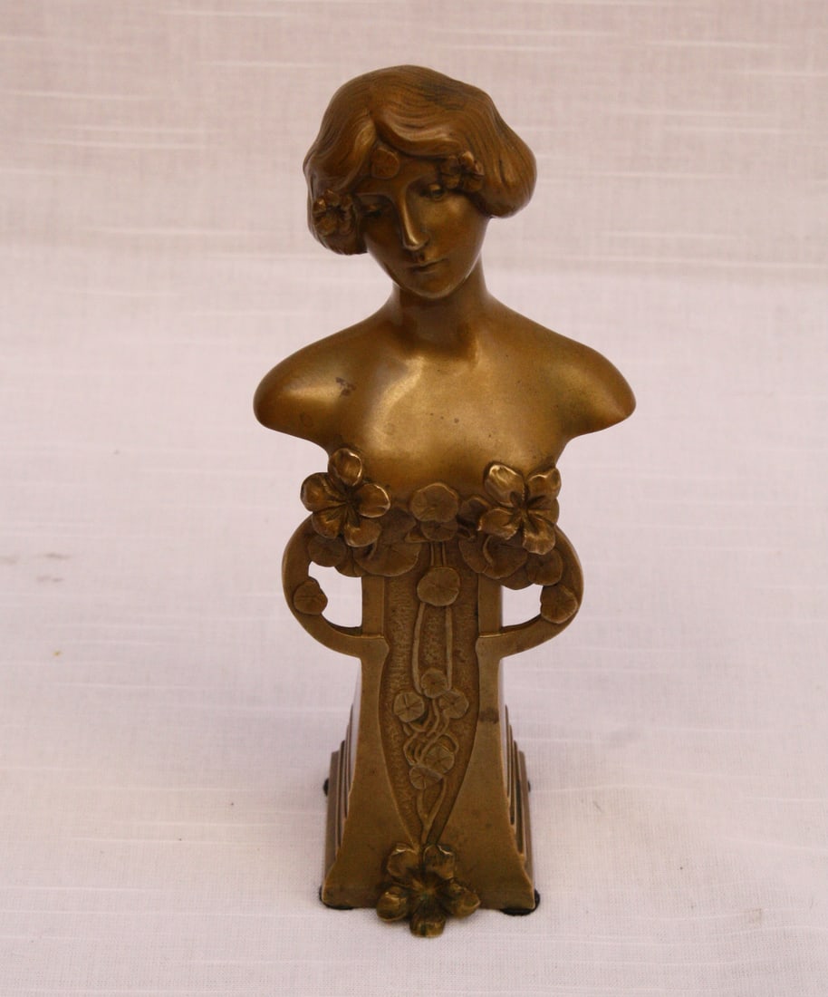 Charles Korchann Art Nouveau Bronze Statue at Louchet Foundry (1 of 9)