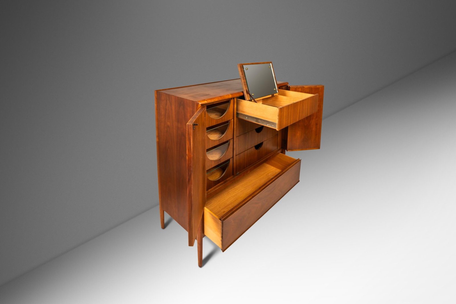 Rare Mid-Century Walnut Gentleman's Dresser by Barney Flagg for Drexel 1960s (1 of 10)