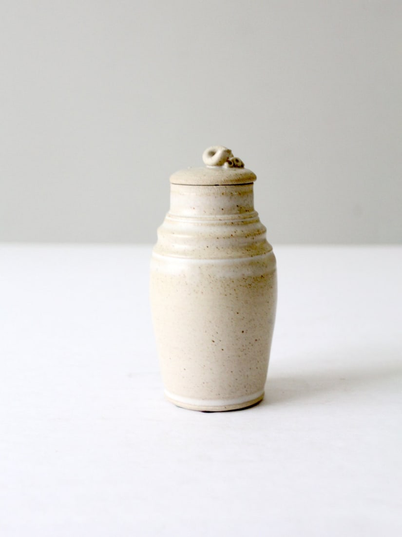 Signed Vintage Studio Pottery Jar with Speckled Beige Glaze (1 of 11)