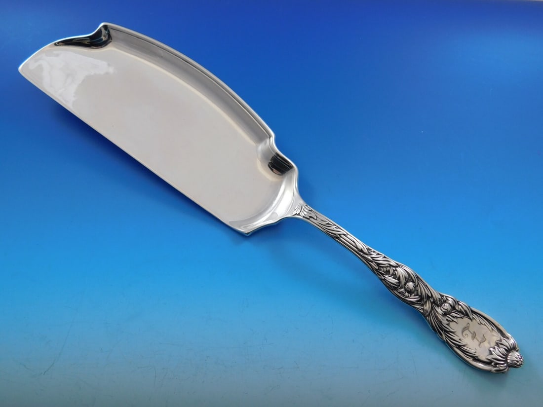 Tiffany Chrysanthemum Sterling Silver Flat Handle Crumber 13 1/8 Inch (1 of 7)