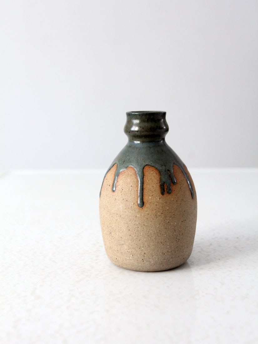 Vintage Beaver Creek Studio Pottery Bottleneck Vase Green Drip Glaze 5.125 Inch (1 of 9)