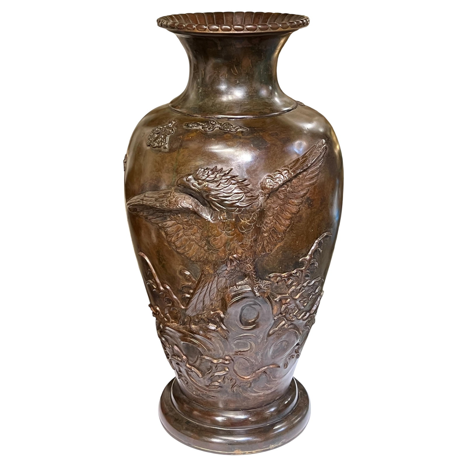 Meiji Period Japanese Bronze Vase Featuring Raised Eagle Motif (1 of 15)
