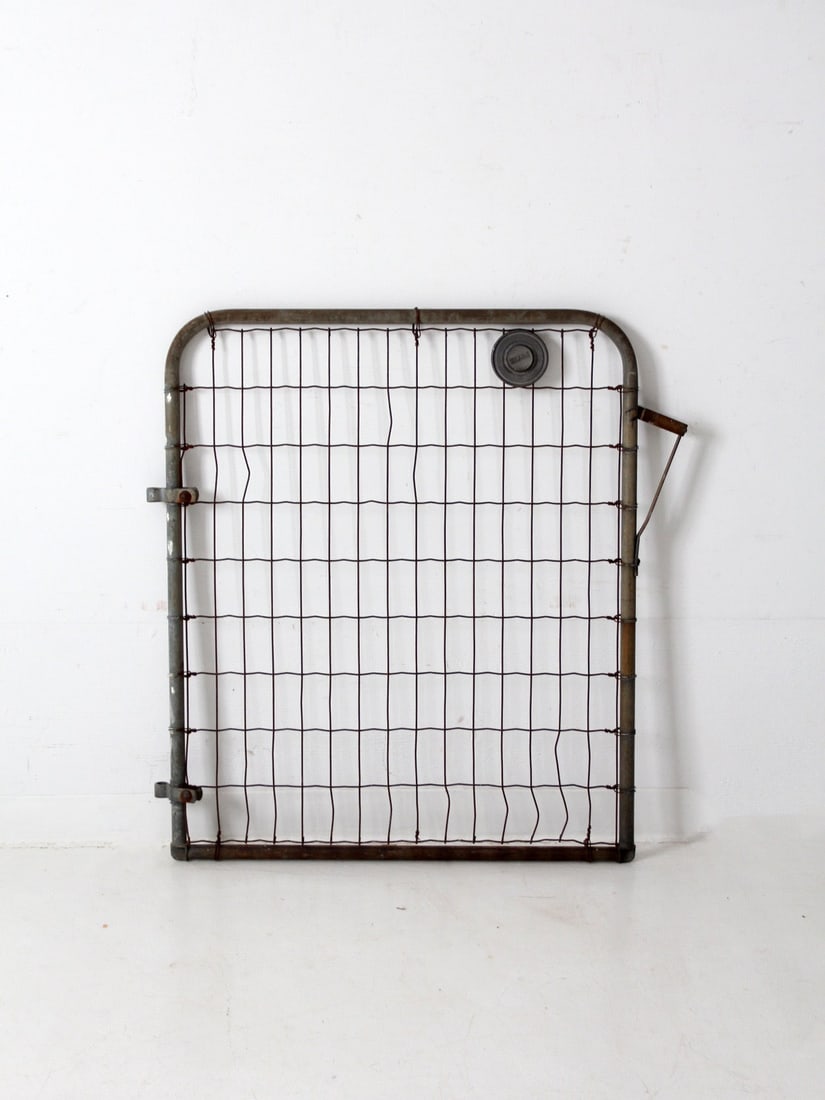 Mid-Century Vintage Sears Metal Garden Gate with Medallion (1 of 18)