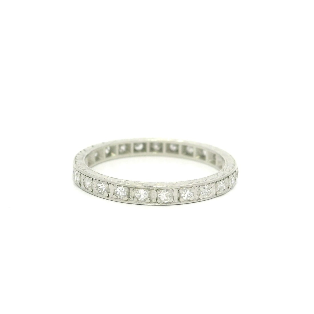 Antique Platinum 0.30ctw Diamond Eternity Band Ring Size 6.5: Antique Platinum 0.30ctw Diamond Eternity Band Ring Size 6.5 This exquisite antique eternity band ring showcases a stunning arrangement of 25 natural genuine diamonds, expertly pave set for a brillian