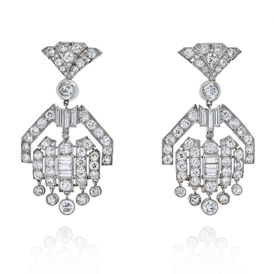 Art Deco Platinum Diamond Drop Earrings 25 Cts 5 cm: Art Deco Platinum Diamond Drop Earrings 25 Cts 5 cm These stunning platinum diamond dangling drop earrings are a true representation of the Art Deco era. Encrusted with approximately 25 carats of old