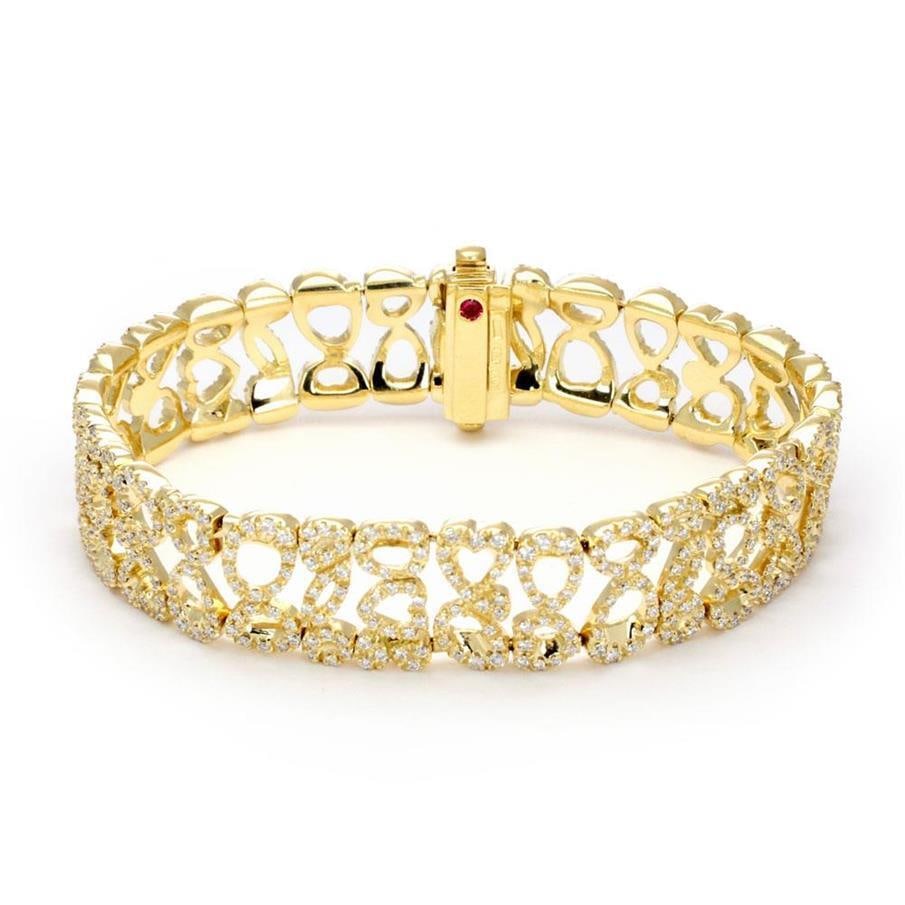 Roberto Coin 18k Yellow Gold Diamond Bracelet 6.50ct Open Design: Roberto Coin 18k Yellow Gold Diamond Bracelet 6.50ct Open Design This stunning bracelet from Roberto Coin showcases exquisite craftsmanship, made from luxurious 18k yellow gold with a polished finish.