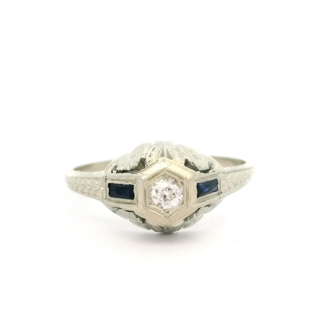 Antique Art Deco 18k White Gold Diamond Sapphire Ring Vintage Design: Antique Art Deco 18k White Gold Diamond Sapphire Ring Vintage Design This stunning antique Art Deco ring features a blend of elegance and craftsmanship. Crafted from solid 18k white gold, the ring sho