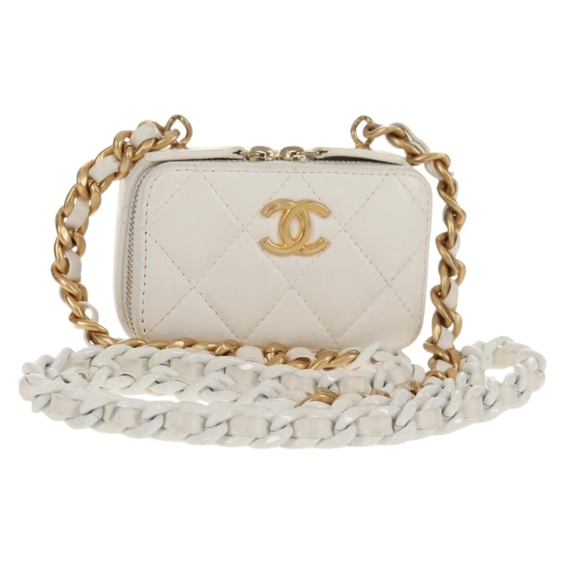 CHANEL Matelasse White Gold Lamb Skin Chain Shoulder Bag Auth: CHANEL Matelasse White Gold Lamb Skin Chain Shoulder Bag Auth This CHANEL Matelasse Chain Shoulder Bag is a stunning accessory crafted from luxurious lambskin in a classic white and gold color combina