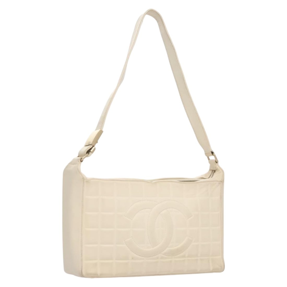 Chanel Quilted Leather White Shoulder Bag Chocolate Bar Model: Chanel Quilted Leather White Shoulder Bag Chocolate Bar Model This Chanel Chocolate Bar CC Shoulder Bag for women features a white leather exterior with a quilted design. The bag measures 27cm x 16cm 