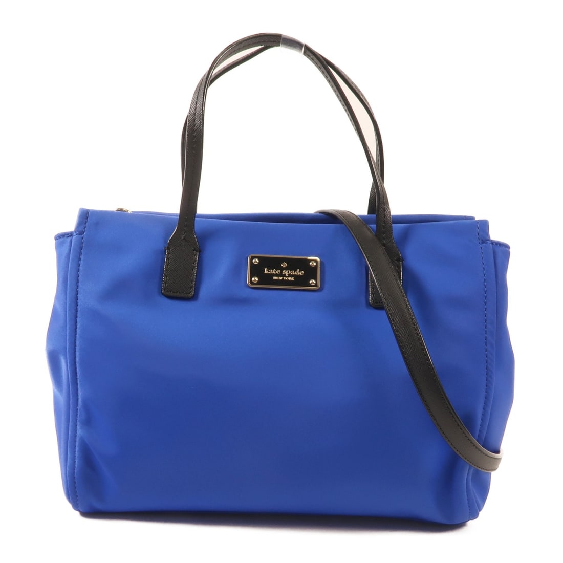 Kate Spade Blue Nylon 2 Way Shoulder Bag GHW: Kate Spade Blue Nylon 2 Way Shoulder Bag GHW This stylish Kate Spade 2-way shoulder bag is crafted from durable nylon in a vibrant blue color. Designed for versatility, it can be worn as a shoulder ba