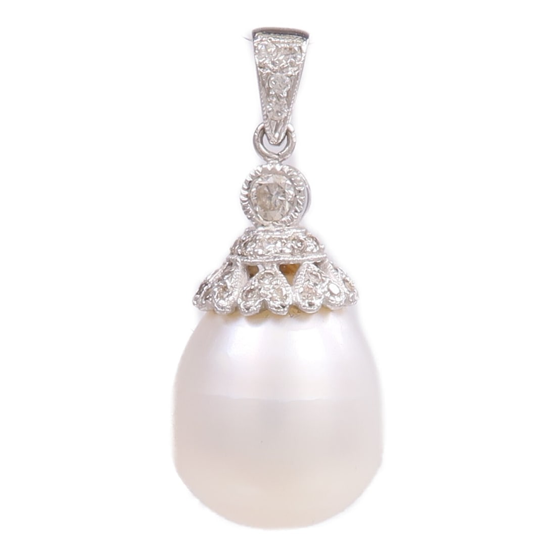 18K White Gold Pendant Featuring Pearl and Diamond Accent: 18K White Gold Pendant Featuring Pearl and Diamond Accent This pendant top features a lustrous pearl accented by diamond, set in 18K white gold. The piece is designed in a regular size and exhibits re