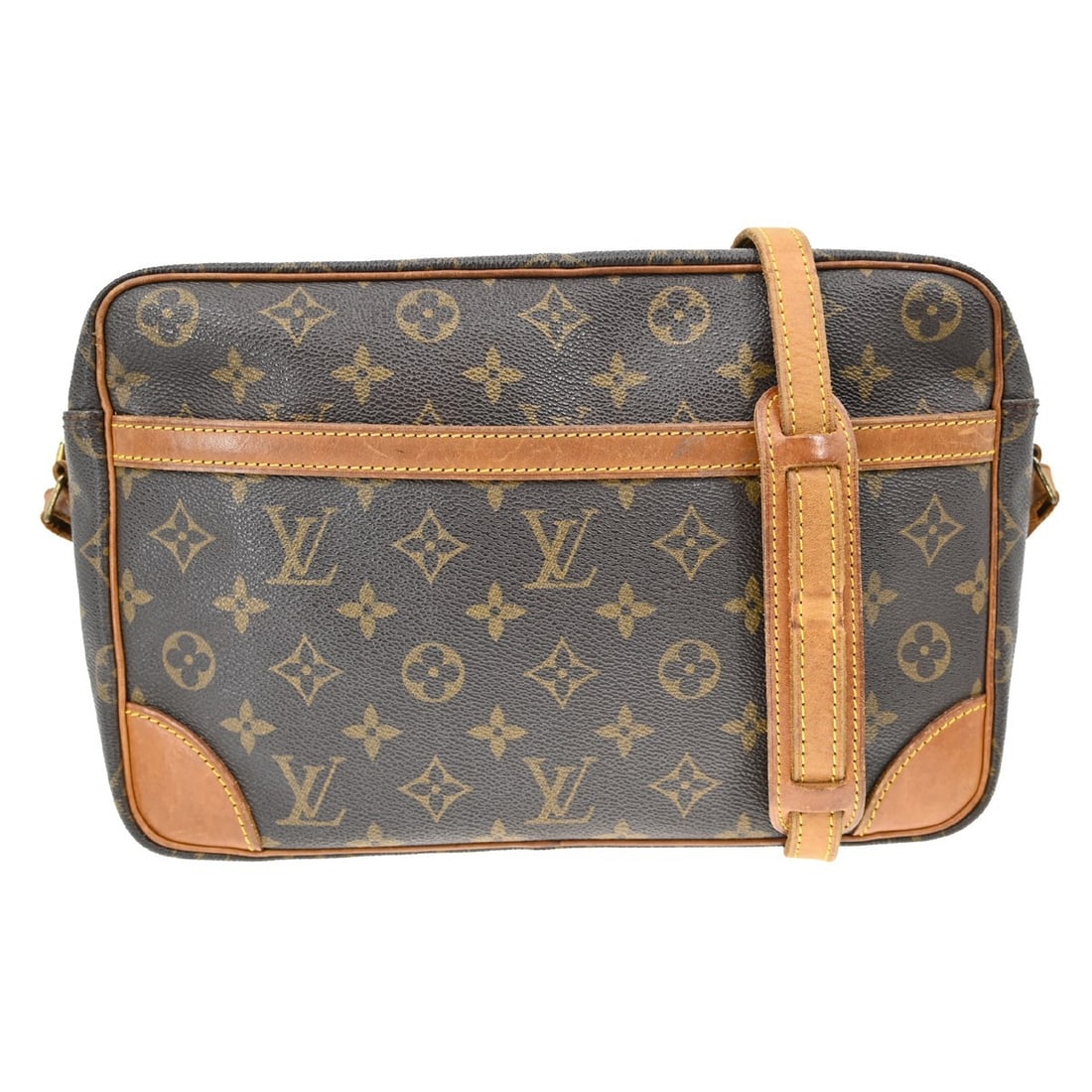 Louis Vuitton Trocadero 30 Monogram Canvas Crossbody Shoulder Bag M51272: Louis Vuitton Trocadero 30 Monogram Canvas Crossbody Shoulder Bag M51272 This Louis Vuitton Trocadero 30 shoulder bag features the signature monogram canvas with brown leather crossbody strap and trim