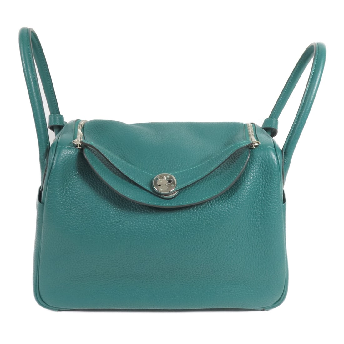 Hermes Lindy 30 Green Clemence Leather Shoulder Bag with Palladium Hardware: Hermes Lindy 30 Green Clemence Leather Shoulder Bag with Palladium Hardware This Hermes Lindy 30 shoulder bag is crafted from Clemence leather in a rich green shade. Designed for women, it features pa
