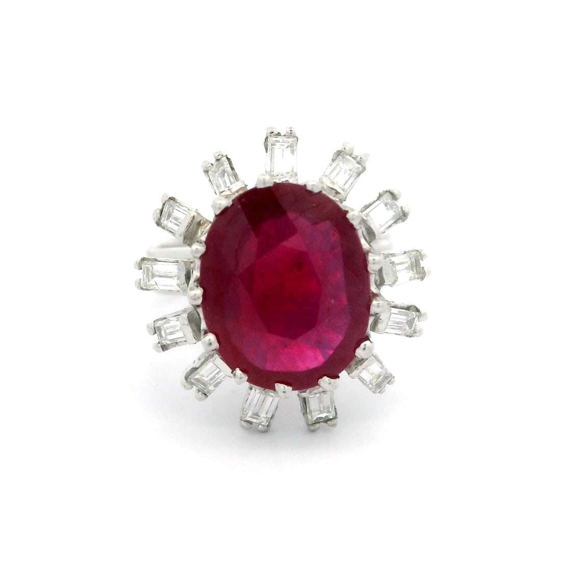 GIA Certified 4.50ct Ruby Diamond Cocktail Ring in Silver Gold Palladium: GIA Certified 4.50ct Ruby Diamond Cocktail Ring in Silver Gold Palladium This exquisite vintage cocktail ring showcases a stunning 4.50ct lab-grown ruby, featuring an oval cut and a vivid red color. T